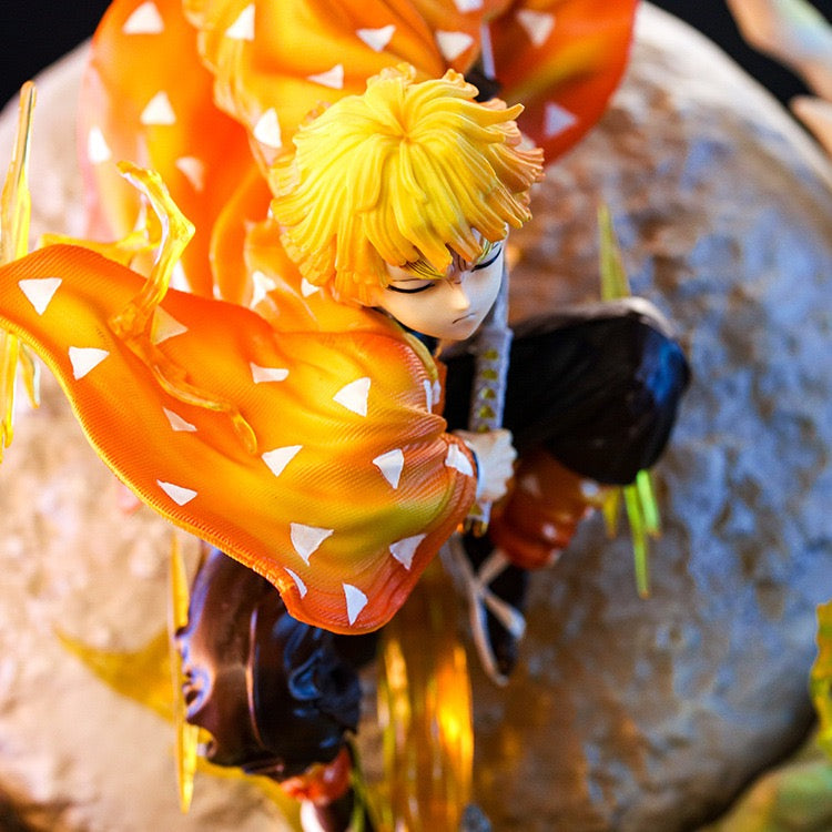 +1 Anime Demon Slayer: Kimetsu no Yaiba – Zenitsu Agatsuma "Thunder Breathing" Premium Statue with Moon Backdrop