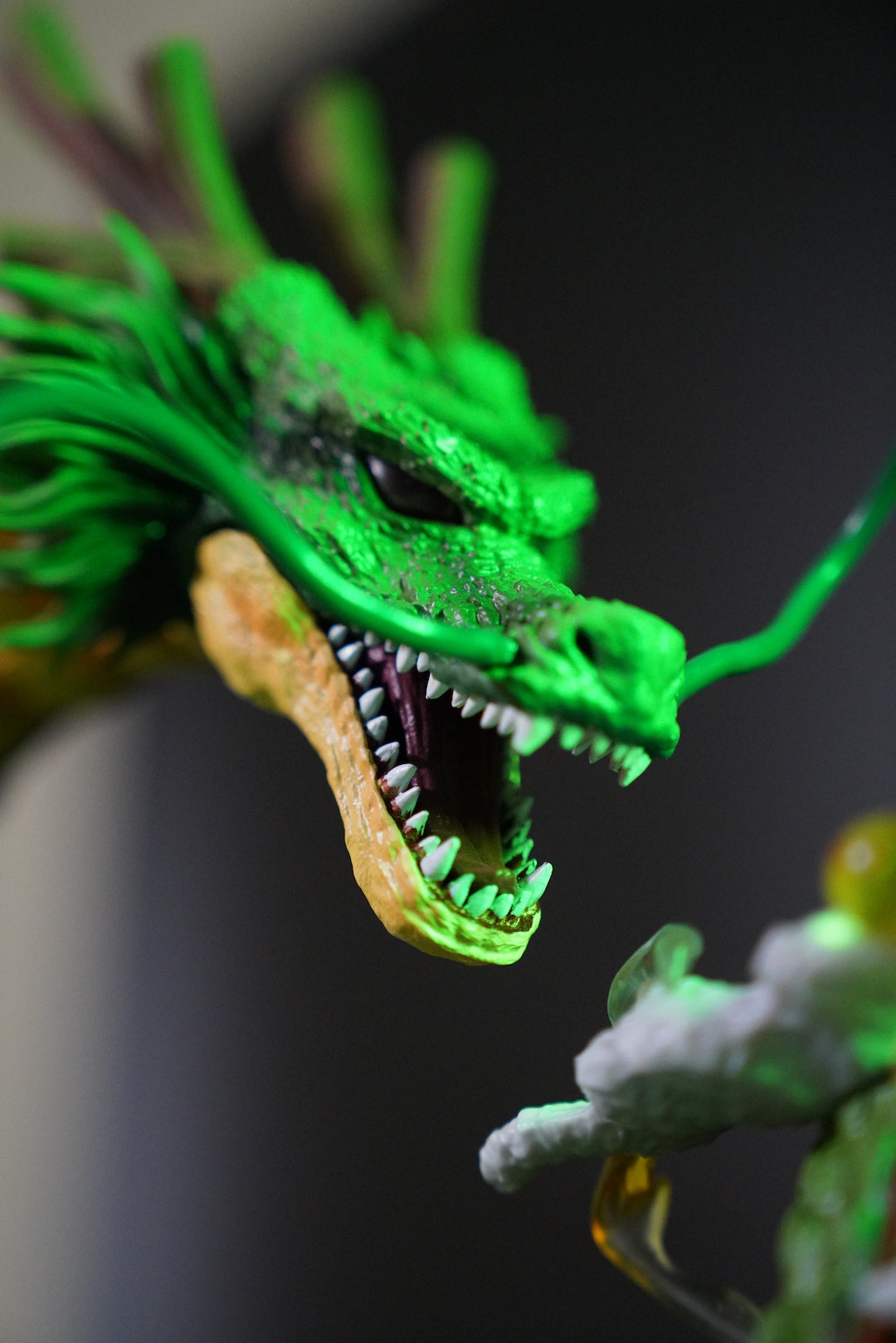 '+3 Anime Dragon Ball Z Shenron Eternal Dragon Statue - Featuring Kid Goku on Flying Nimbus - Premium LED Light-Up Base Anime Figure - 23cm High-End Collectible Sculpture with Luxury Display Box
