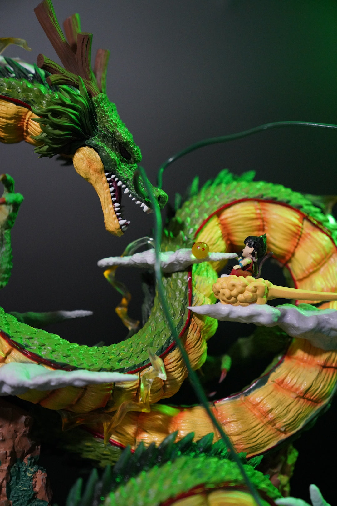 '+3 Anime Dragon Ball Z Shenron Eternal Dragon Statue - Featuring Kid Goku on Flying Nimbus - Premium LED Light-Up Base Anime Figure - 23cm High-End Collectible Sculpture with Luxury Display Box