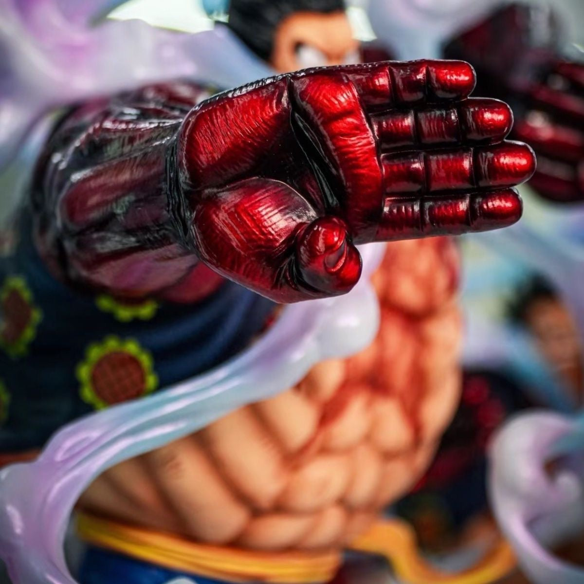 Luffy Gear 4 oversized hand detail